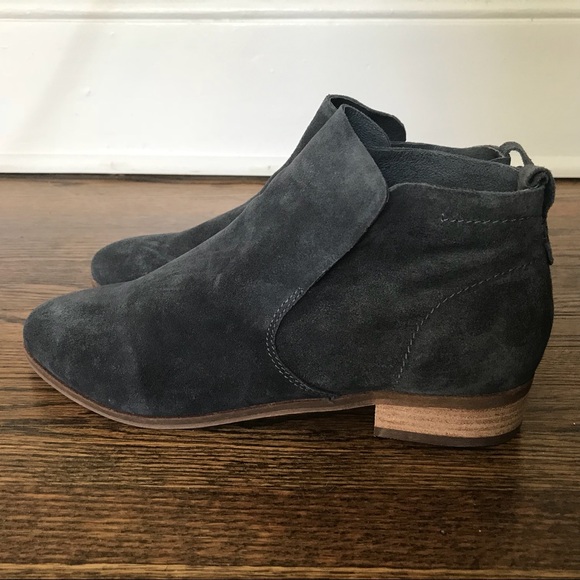 dr scholls gray booties
